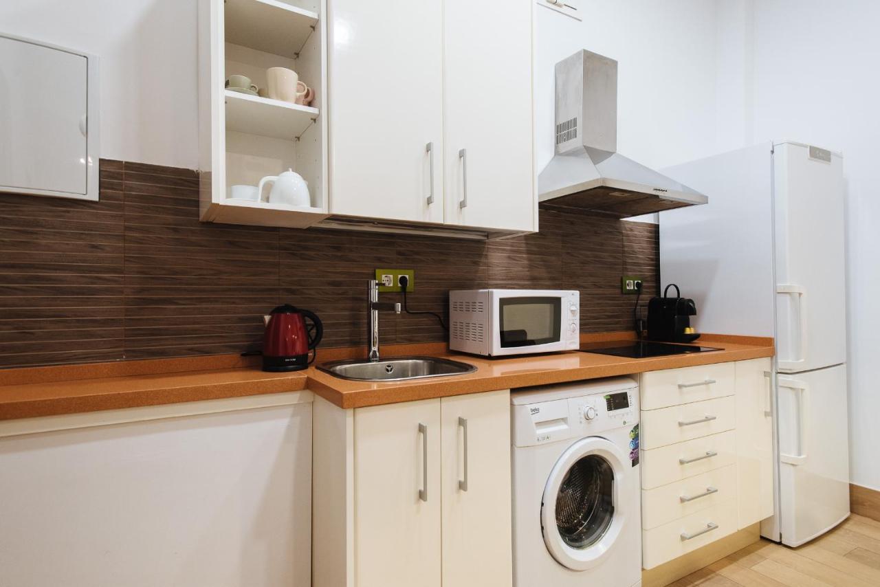 Hostly Rbh0 Modern Apartment Seville Exterior photo